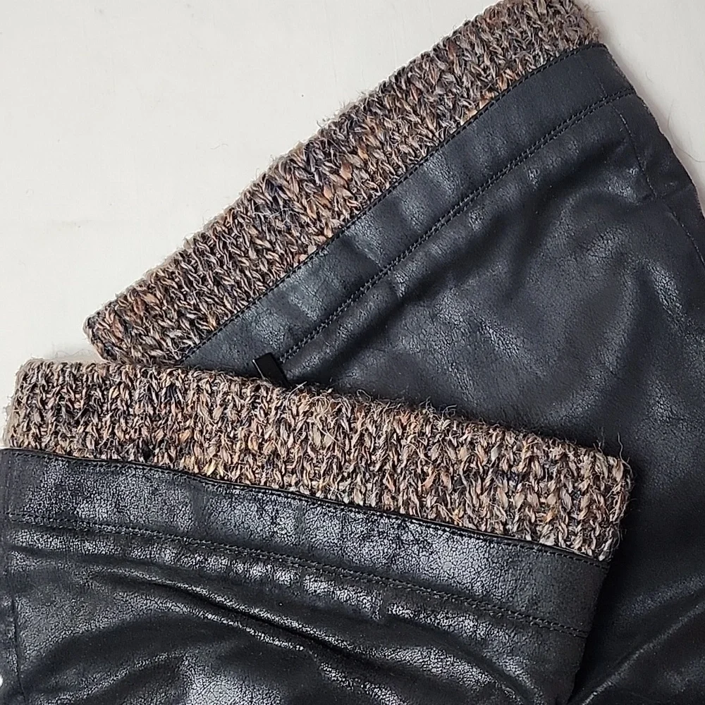 Torrid Boots 9 Wide Knee High Black Sweater Trim Faux Leather Zip Strappy Buckle
